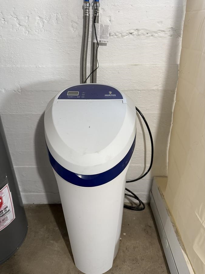 816 West Pleasant Street Freeport, IL 61032 - Photo 41 of 42 a view of entryway