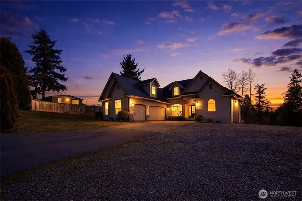 $899,000 | 6712 94th Street East, Puyallup, WA 98371
