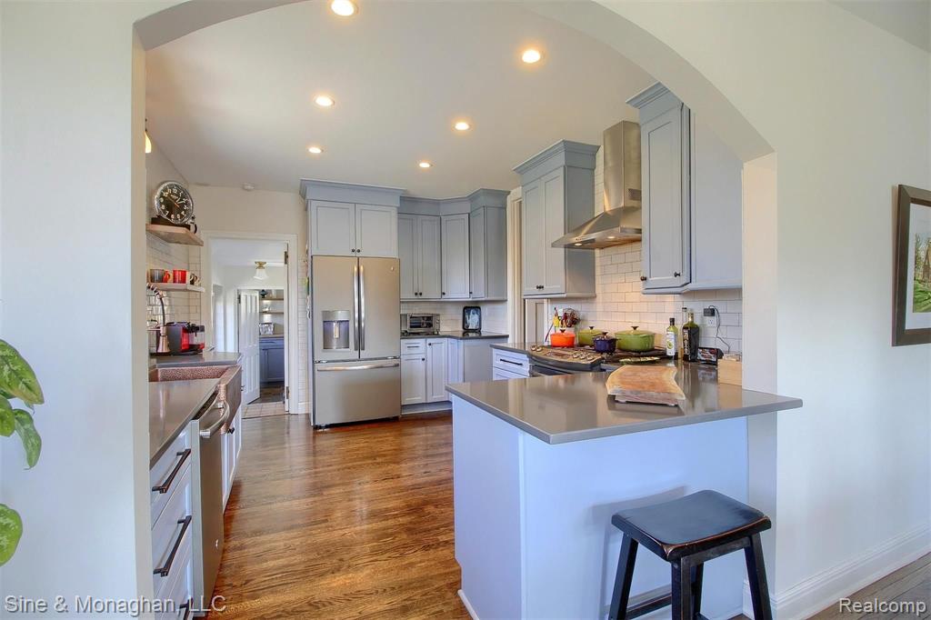 1017 Lake Shore Road Grosse Pointe Shores, MI 48236 - Photo 21 of 55