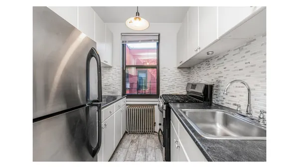 $224,000 | 512 Kappock Street, Unit 3J | Spuyten Duyvil