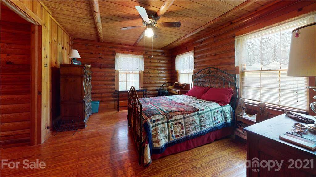 373 North Burris Road Sharon, SC 29742 - Photo 30 of 36 a bed room with a bed and a window