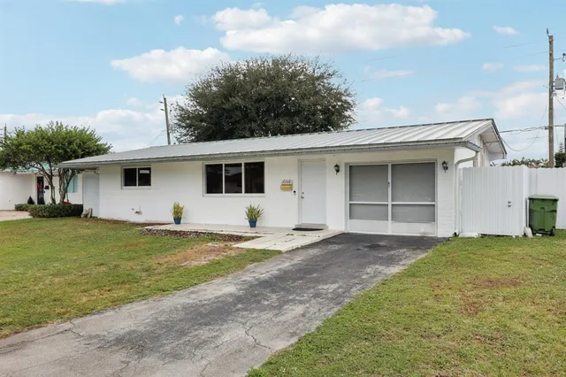 $475,000 | 8700 Northwest 11th Street, Pembroke Pines, FL 33024
