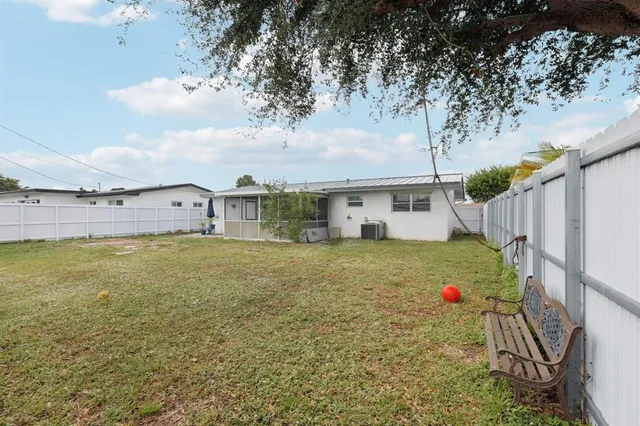 $475,000 | 8700 Northwest 11th Street, Pembroke Pines, FL 33024