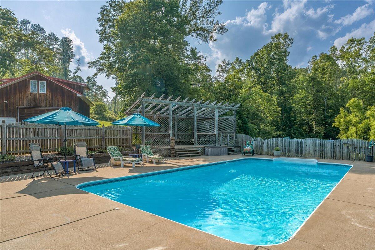 37000 Kingsbury Road Pomeroy, OH 45769 - Photo 50 of 69 gorgeous pool