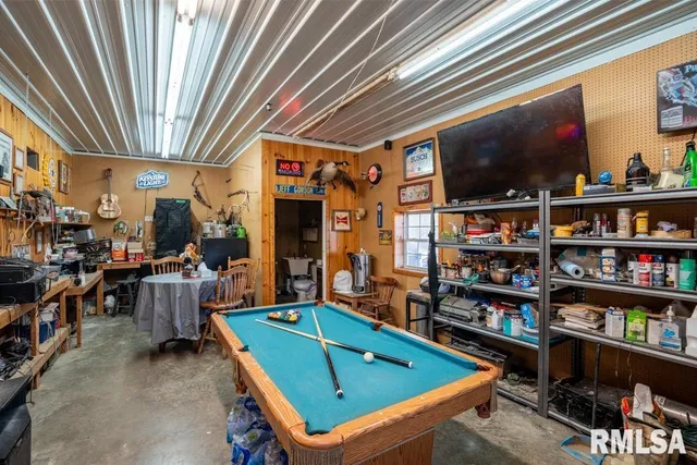 $299,000 | 13261 North Casey Road, Marion, IL 62959