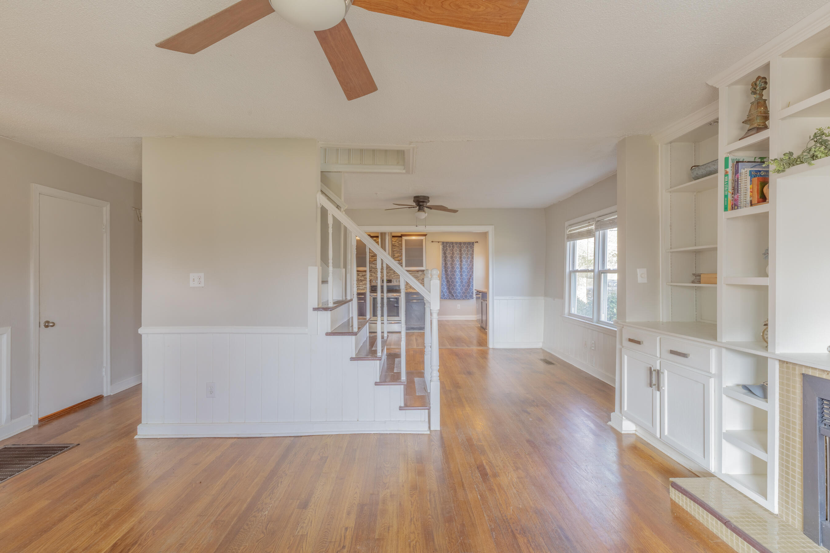 937 James Avenue Chattanooga, TN 37421 - Photo 6 of 32 937 James Ave HD-38