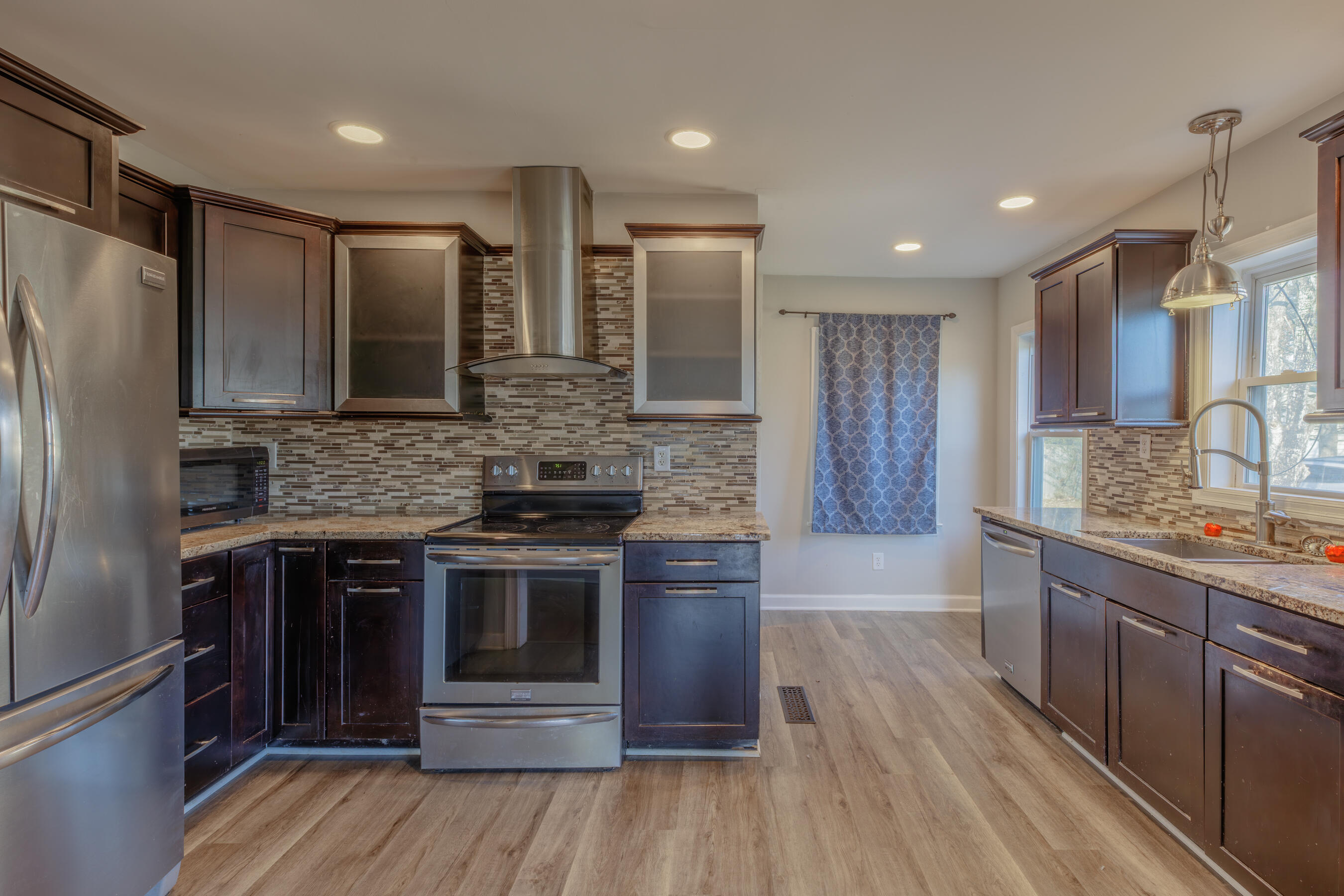 937 James Avenue Chattanooga, TN 37421 - Photo 7 of 32 937 James Ave HD-41