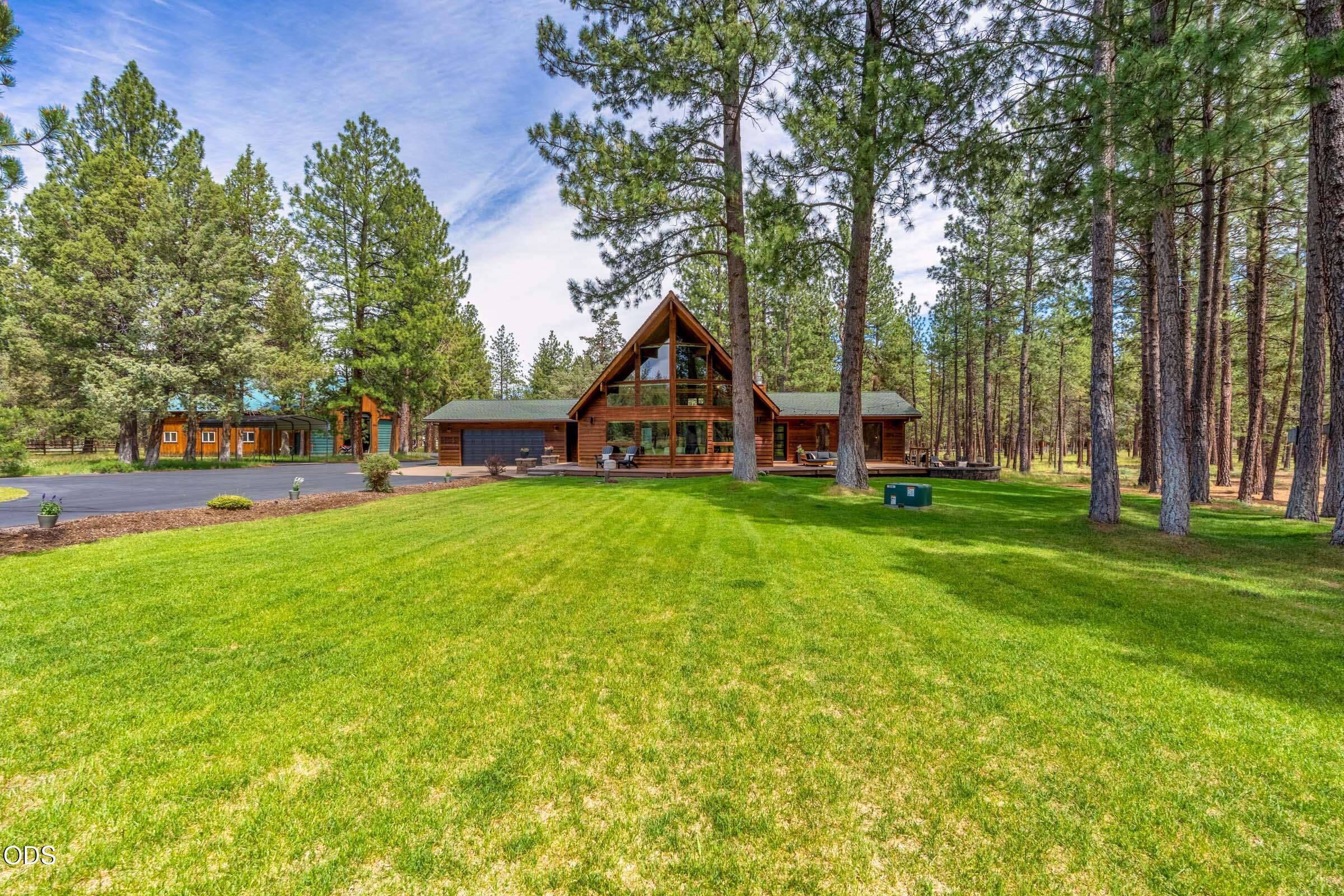 69420 Crooked Horseshoe Road Sisters, OR 97759 - Photo 3 of 74