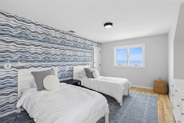 $4,500,000 | 10 Barrett Drive, Hampton Bays, NY 11946