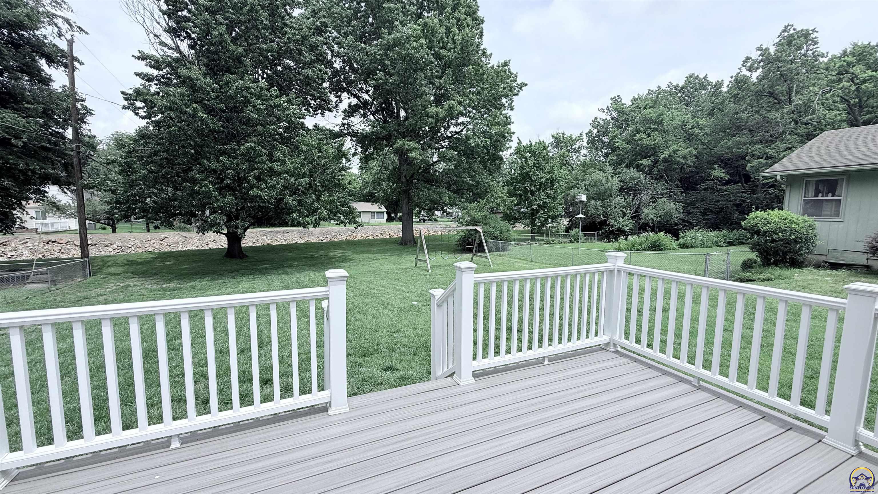 2606 Southwest 9th Street Topeka, KS 66606 - Photo 19 of 26
