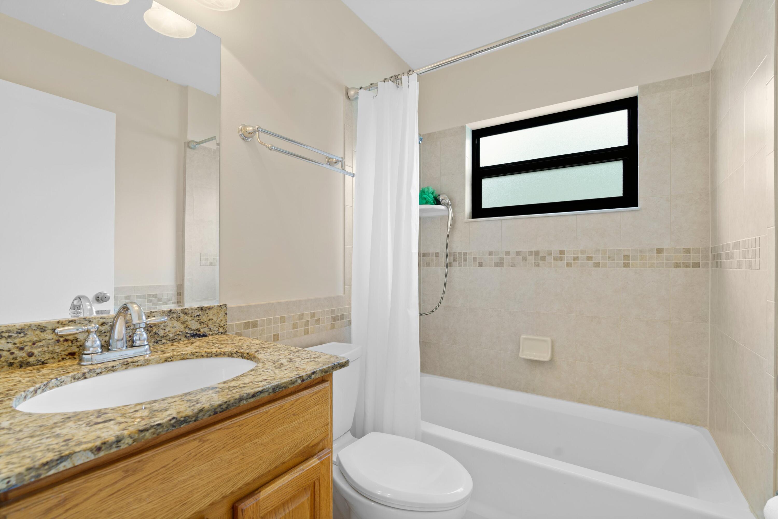 467 Hopalong Lane Boca Raton, FL 33487 - Photo 9 of 28 Bathroom #2