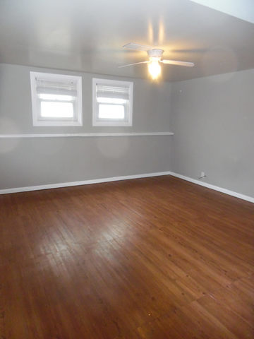 1002 Lakeview Drive Rochelle, IL 61068 - Photo 6 of 14