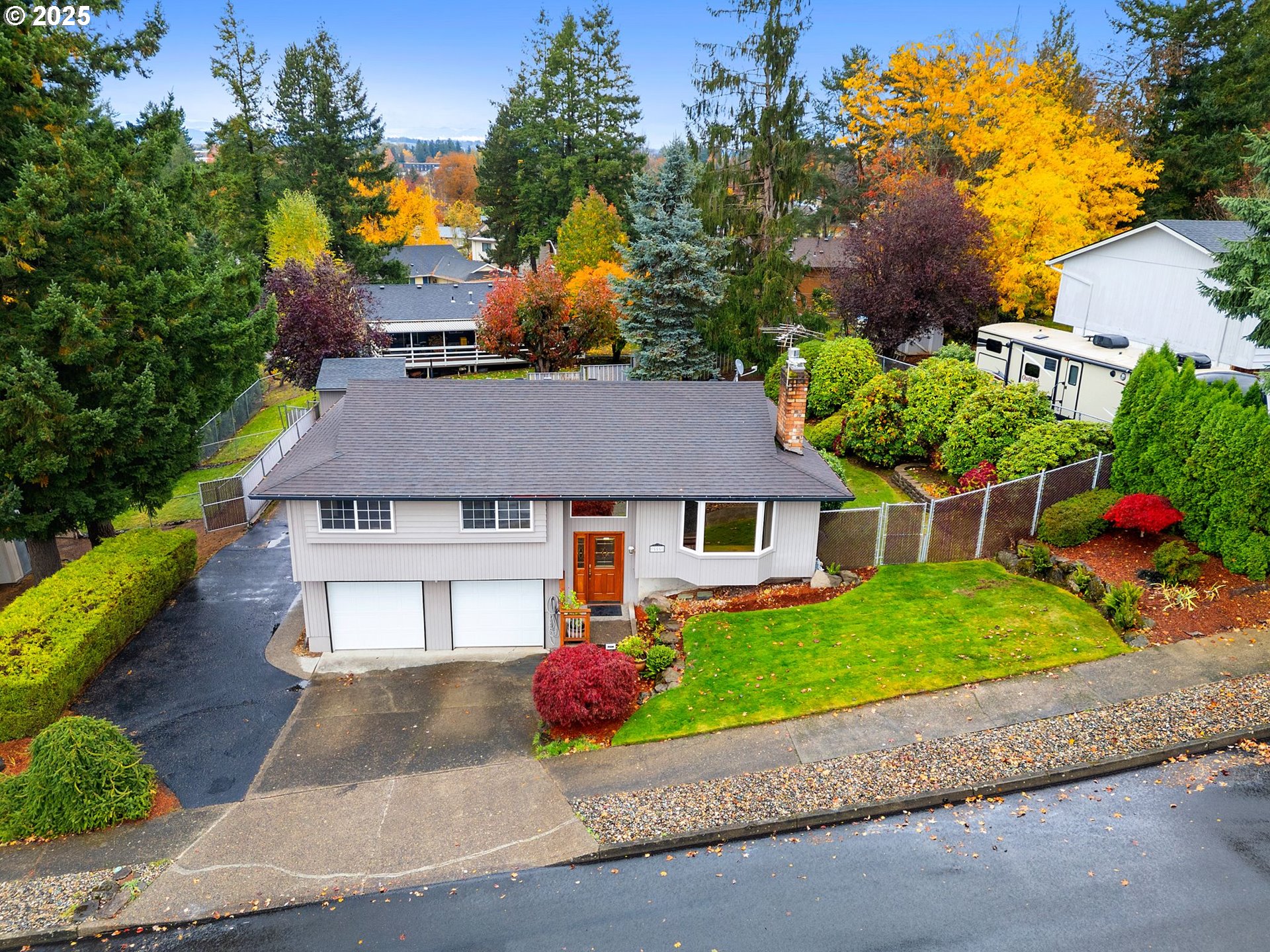 555 Southwest 7th Street Gresham, OR 97080 - Photo 43 of 48 front view of a house with a yard