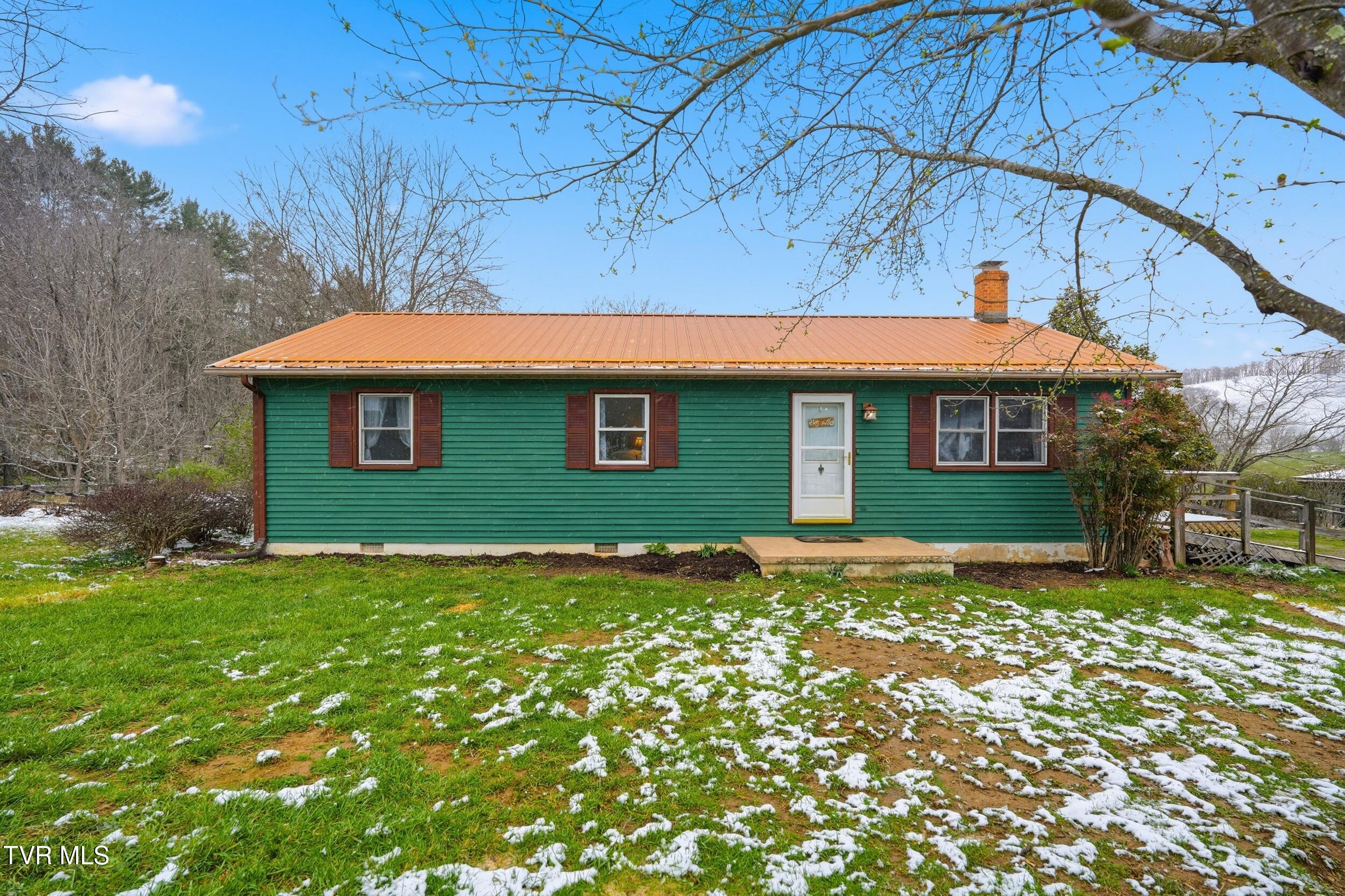 1208 Dry Road Speedwell, VA 24374 - Photo 1 of 32 2_dsc04422