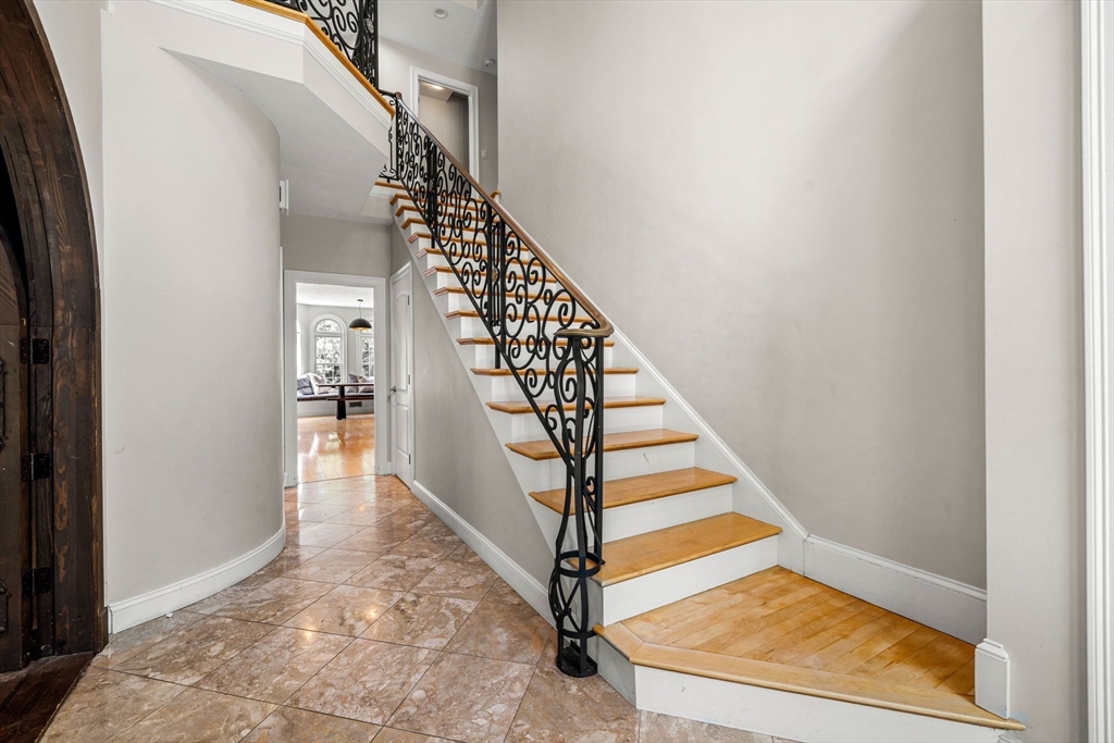 9 Grandview Road North Reading, MA 01864 - Photo 18 of 42 Gallery Image 18