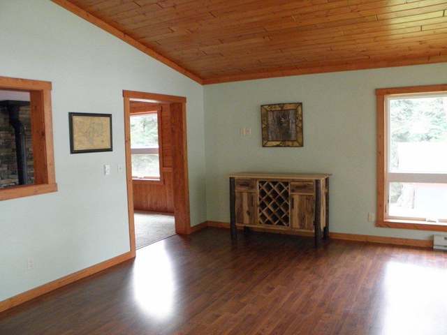 N9077 Elk River Road Phillips, WI 54555 - Photo 4 of 17 Gallery Image 4