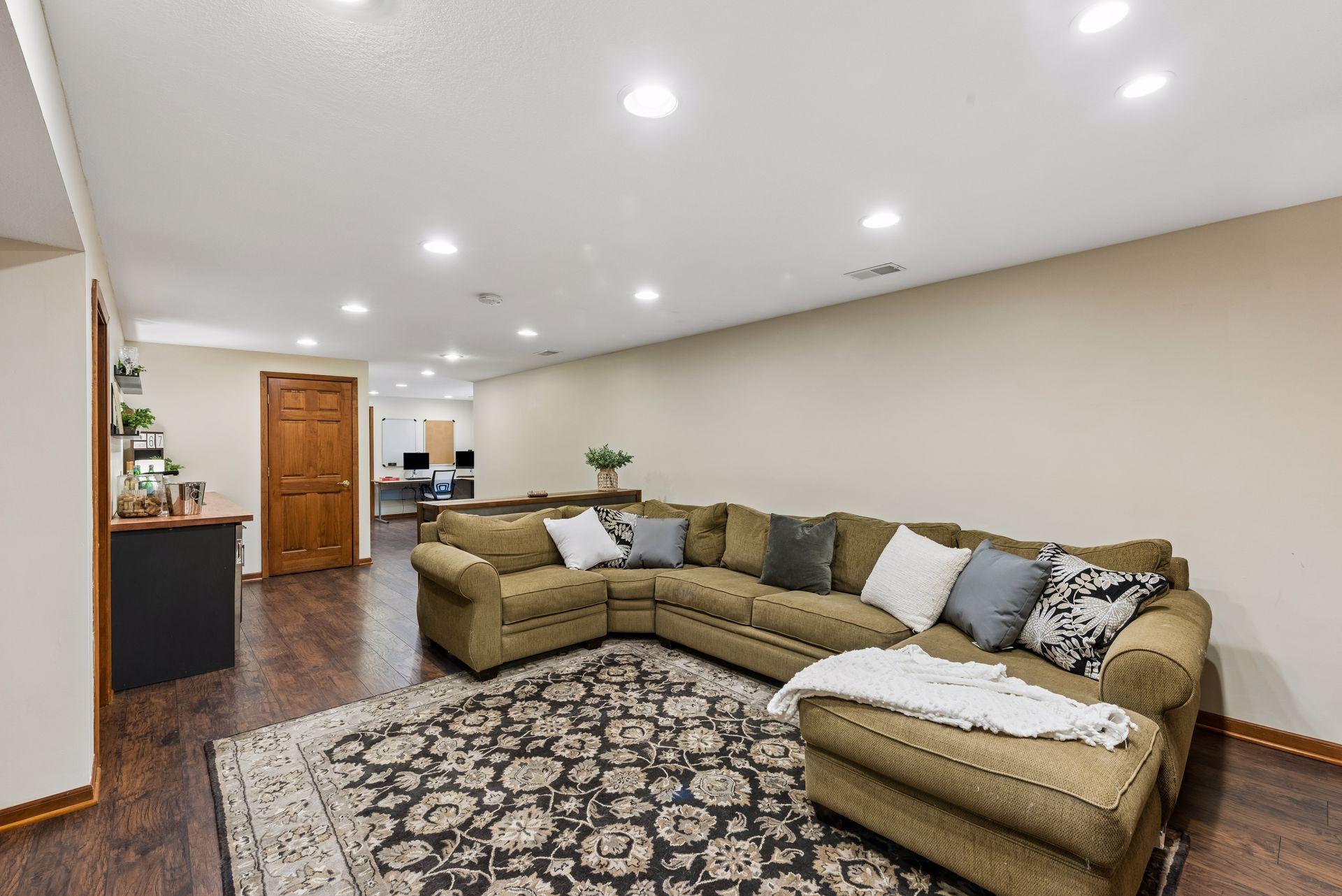 7220 Monardo Lane Edina, MN 55435 - Photo 23 of 35