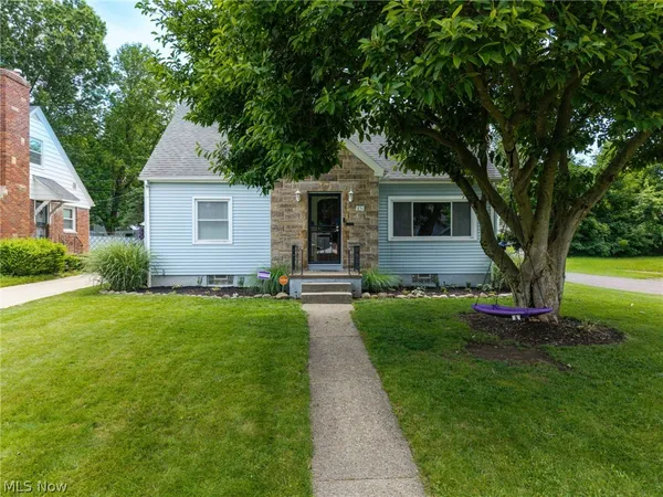 $220,000 | 851 Orlando Avenue, Akron, OH 44320