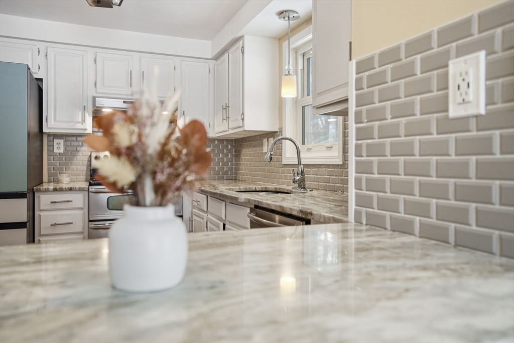 66 Buttonwood Avenue Sutton, MA 01590 - Photo 17 of 42
