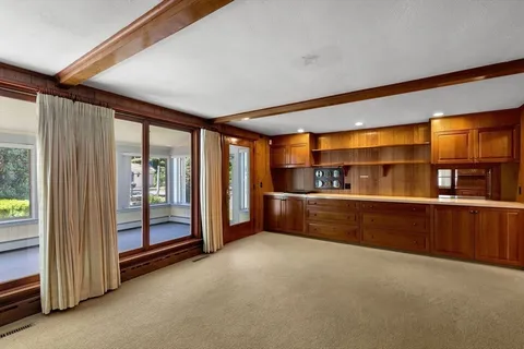 $849,900 | 129 Elm Street, Kingston, MA 02364
