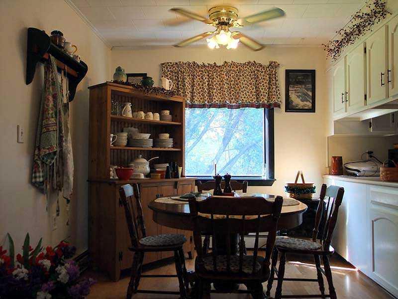 726 Ludlow Road Houlton, ME 04730 - Photo 15 of 35 Dining Room.