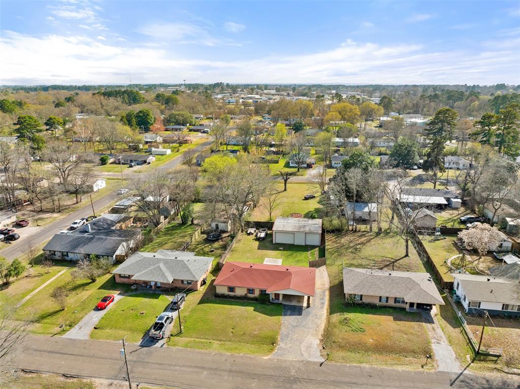208 Dancer Drive Longview, TX 75604 - Photo 3 of 37