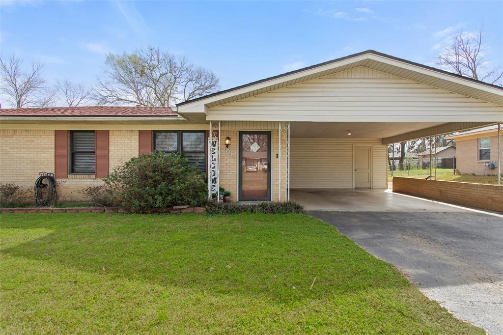 208 Dancer Drive Longview, TX 75604 - Photo 5 of 37