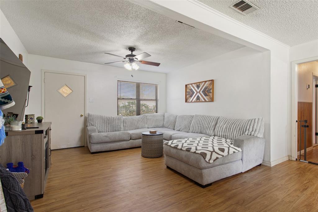 208 Dancer Drive Longview, TX 75604 - Photo 8 of 37