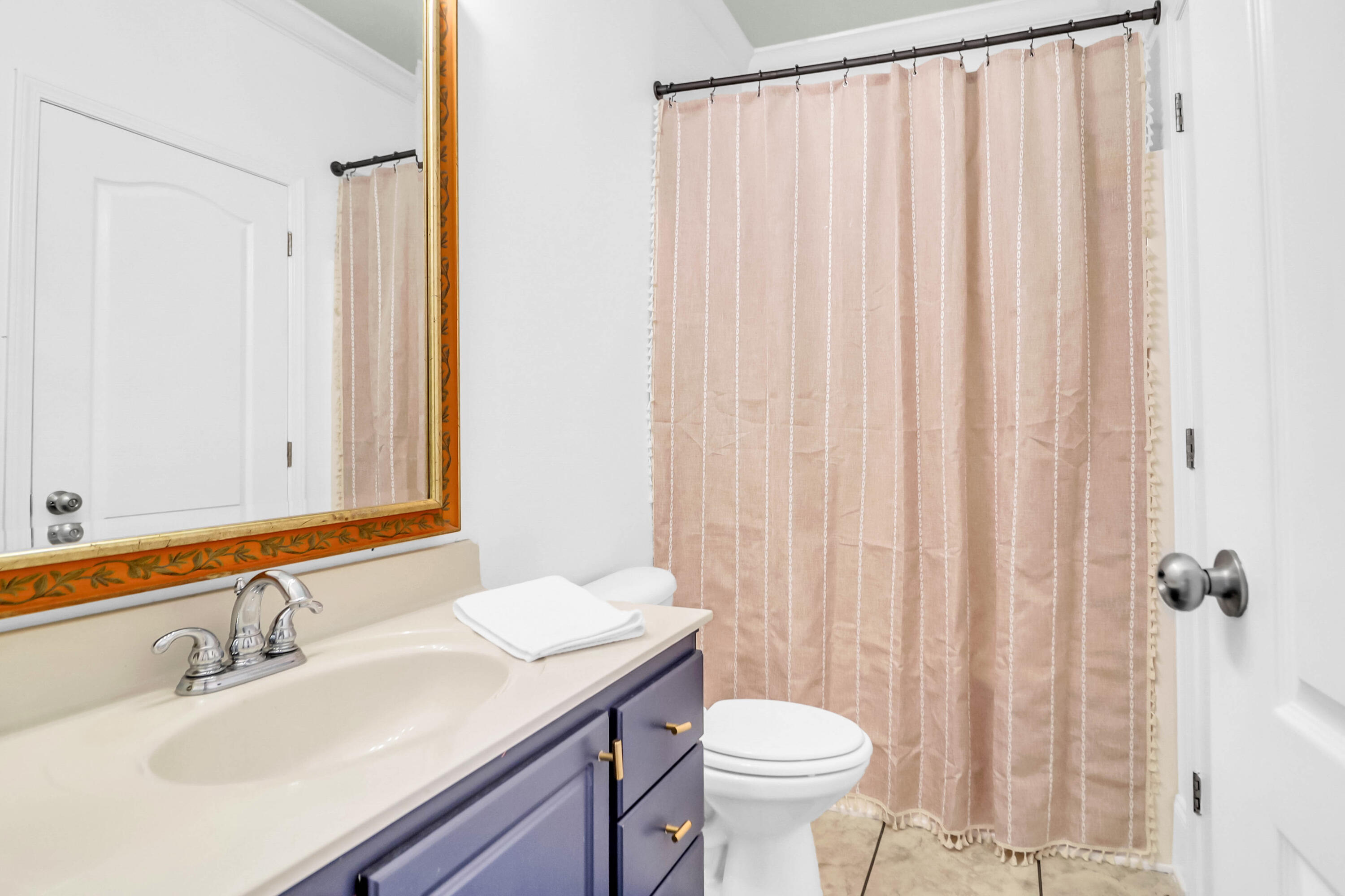 4760 Walking Horse Road Meggett, SC 29449 - Photo 31 of 44 Upstairs Bathroom