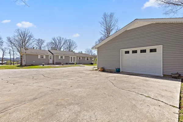 $365,000 | 310 Daniels Road, Trenton, GA 30752