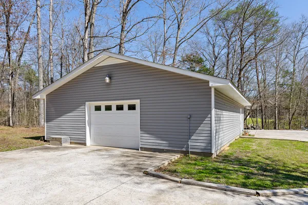 $365,000 | 310 Daniels Road, Trenton, GA 30752