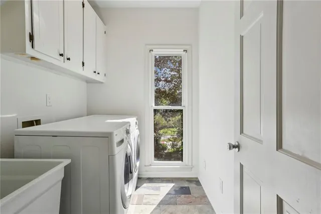 $849,000 | 715 Winterwind Way, Roswell, GA 30075