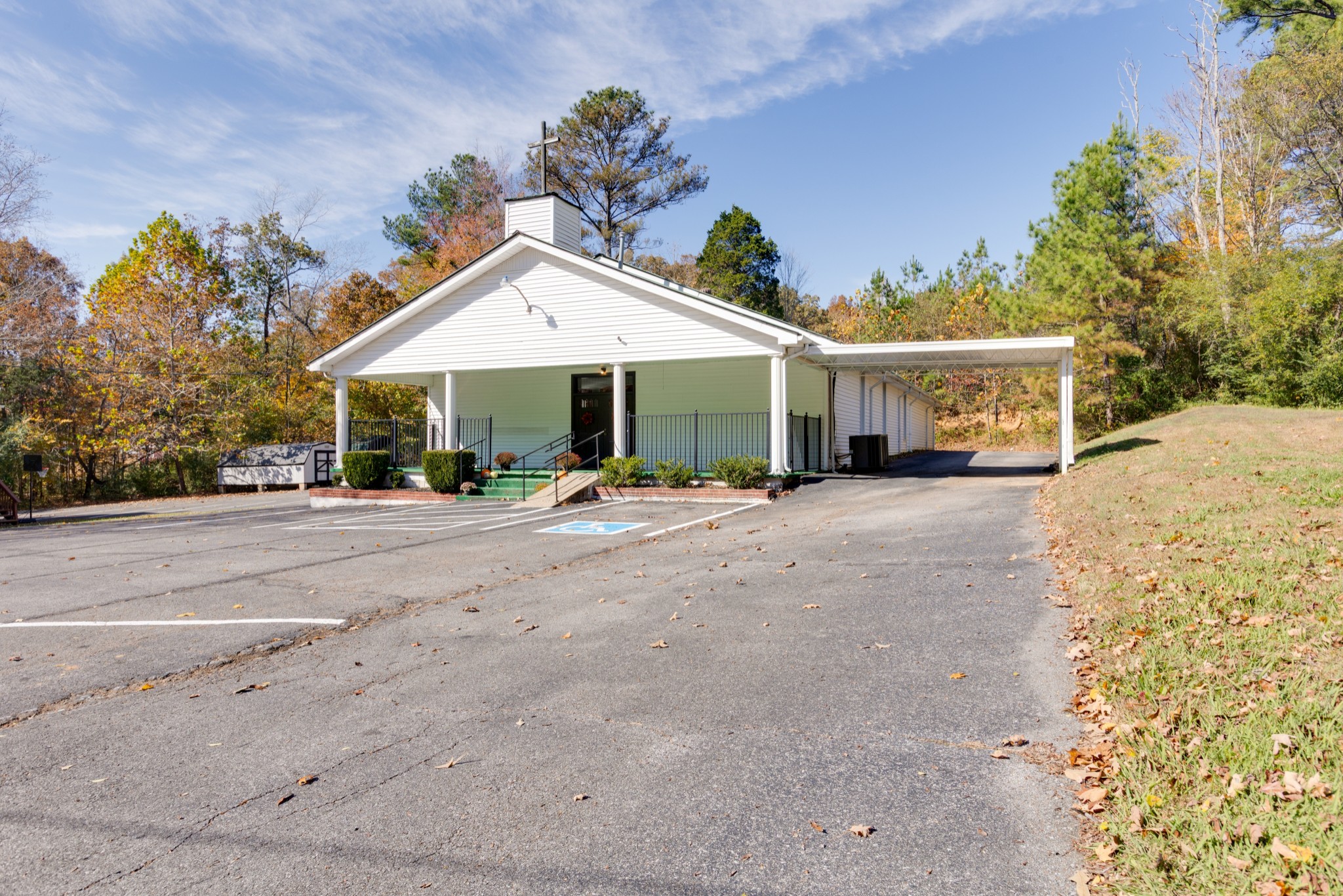 4479 Highway 100 Lyles, TN 37098 - Photo 2 of 13