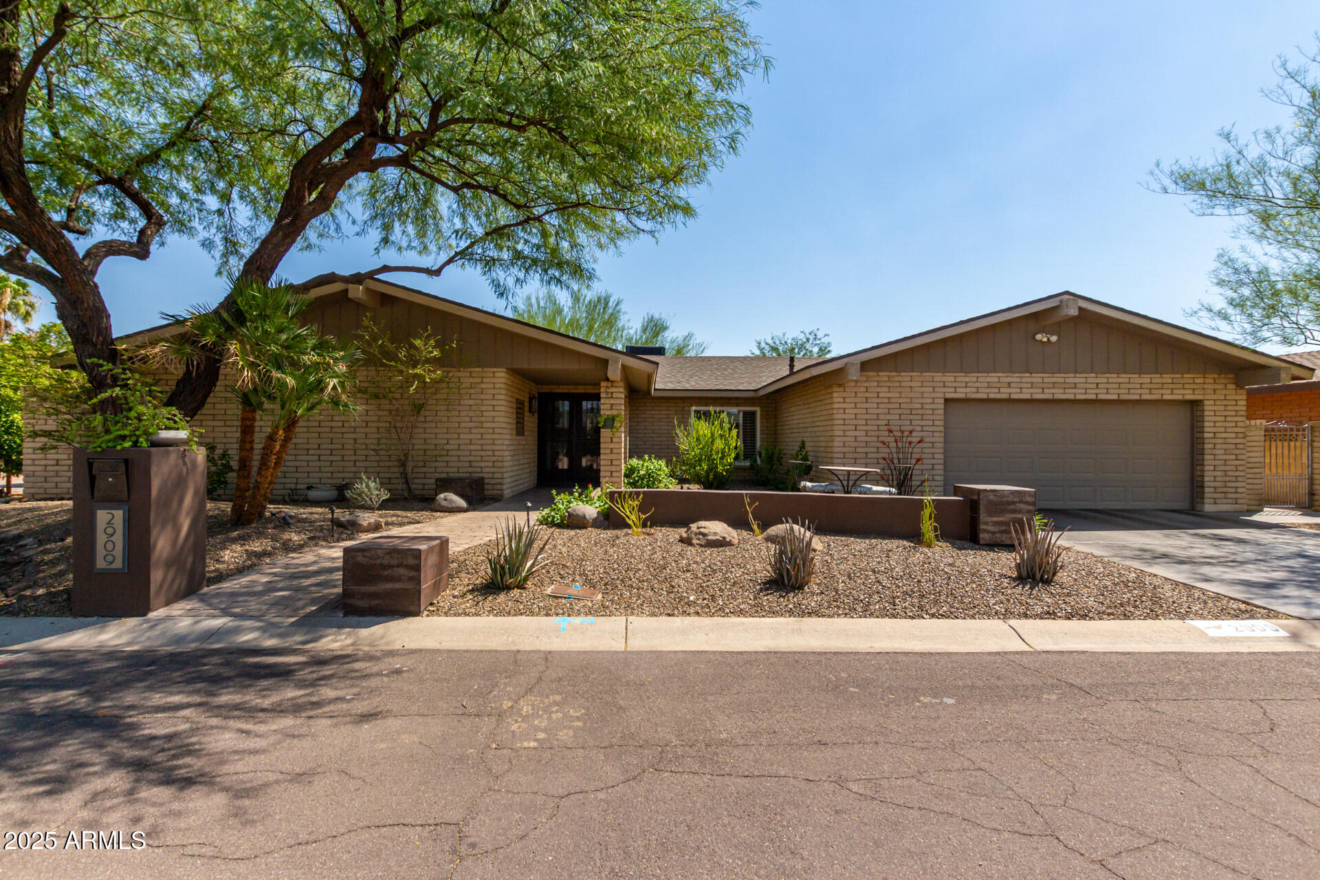 2909 East Las Rocas Drive Phoenix, AZ 85028 - Photo 48 of 48 a view of a house with backyard and sitting area