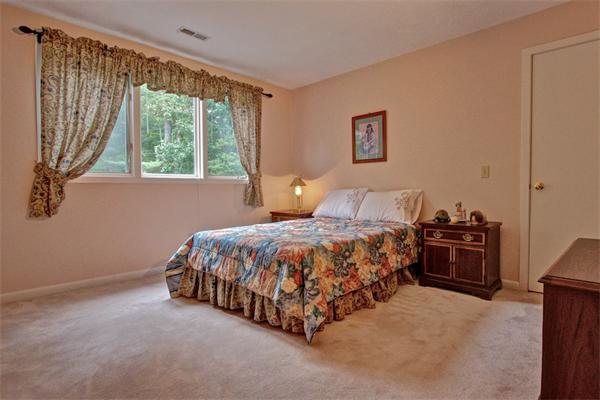 236 Belknap Road Framingham, MA 01701 - Photo 22 of 30 Gallery Image 22