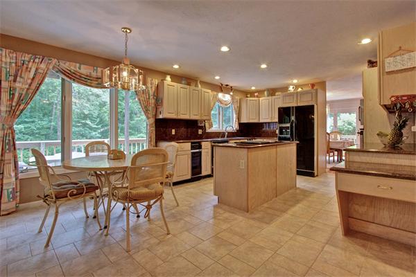 236 Belknap Road Framingham, MA 01701 - Photo 7 of 30 Gallery Image 7