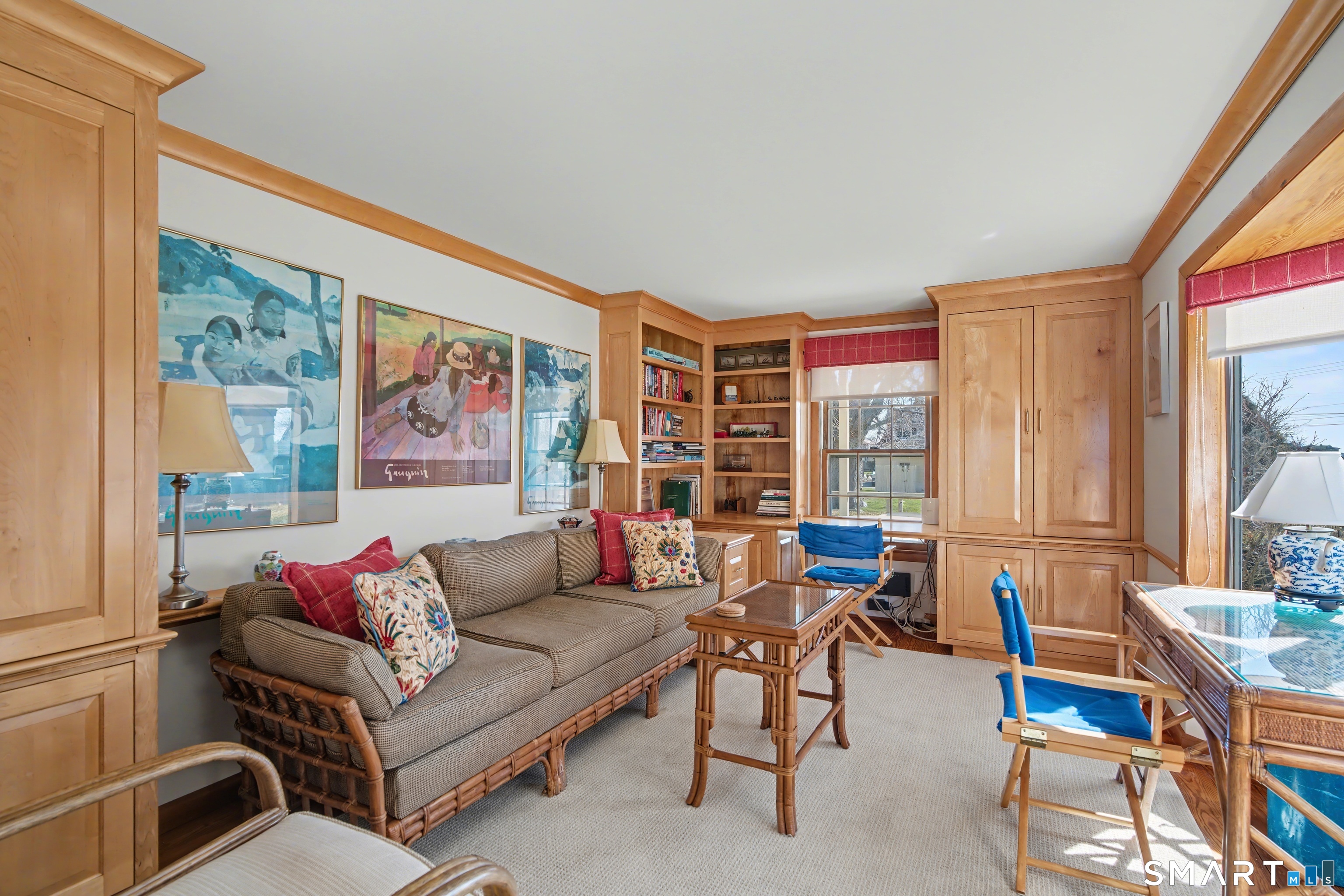 217 West Shore Avenue Groton, CT 06340 - Photo 10 of 34 a living room with furniture and a large window