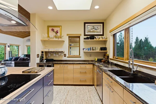 $1,285,000 | 19712 North Cottagewood Lane, Rathdrum, ID 83858