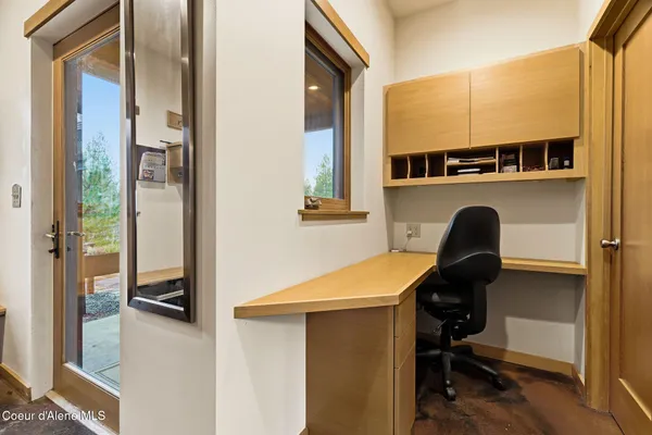 $1,285,000 | 19712 North Cottagewood Lane, Rathdrum, ID 83858