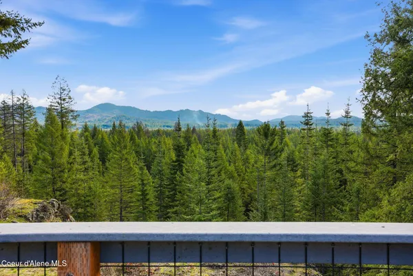 $1,285,000 | 19712 North Cottagewood Lane, Rathdrum, ID 83858