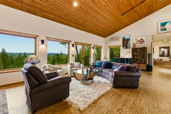 $1,285,000 | 19712 North Cottagewood Lane, Rathdrum, ID 83858