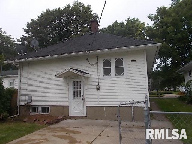 123 Fayette Street Clinton, IA 52732 - Photo 3 of 10 Gallery Image 3