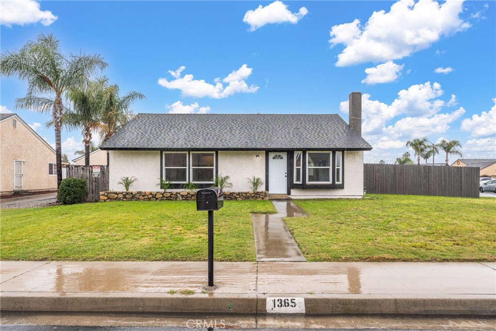 1365 West Etiwanda Avenue Rialto, CA 92376 - Photo 2 of 32