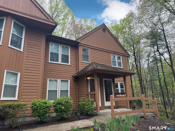 $399,900 | 15 Pine Needle Drive, Unit 15, Shelton, CT 06484