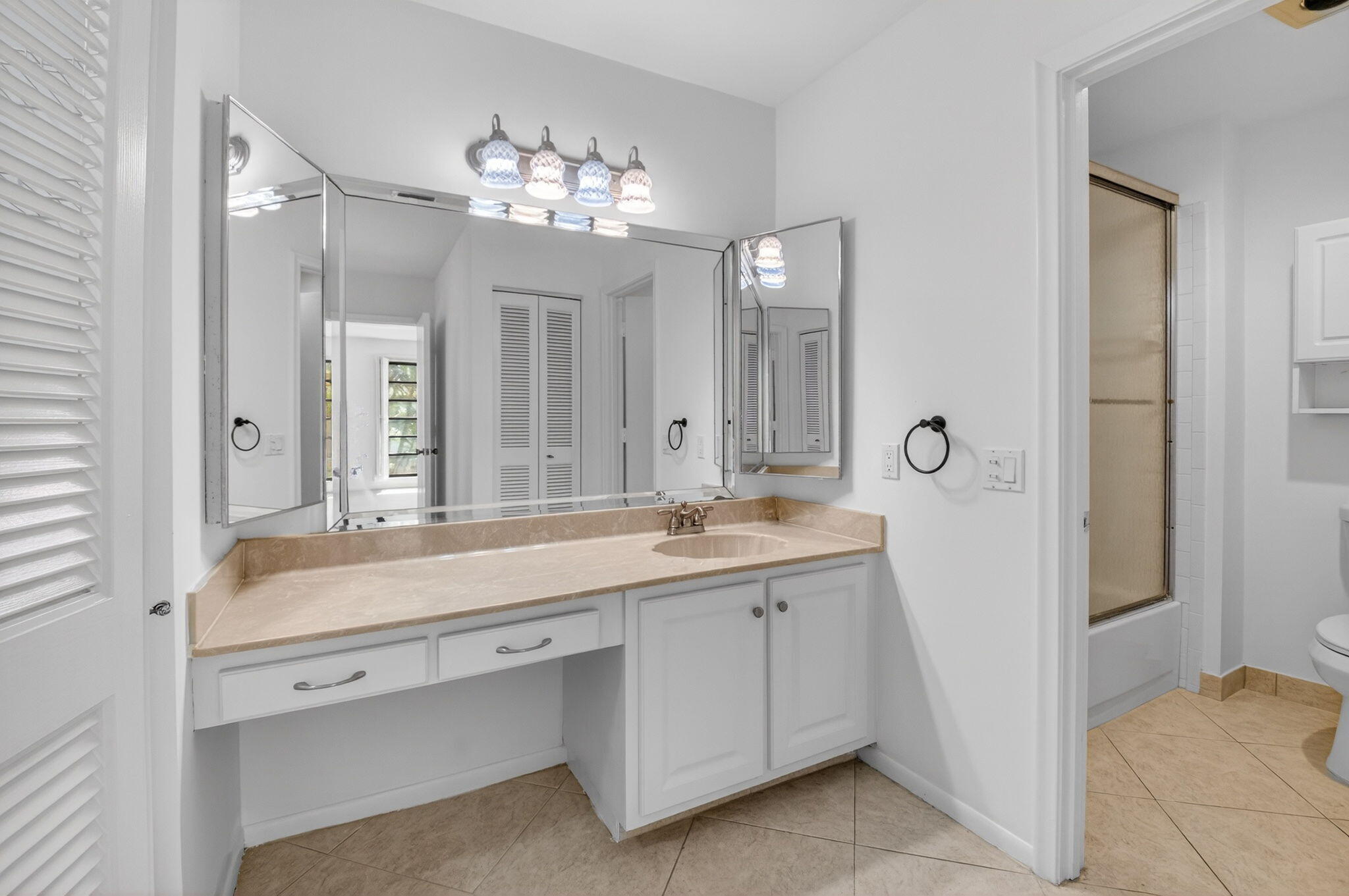 21691 Cypress Road, Unit 16B Boca Raton, FL 33433 - Photo 16 of 36 23-web-or-mls-DSC_1777