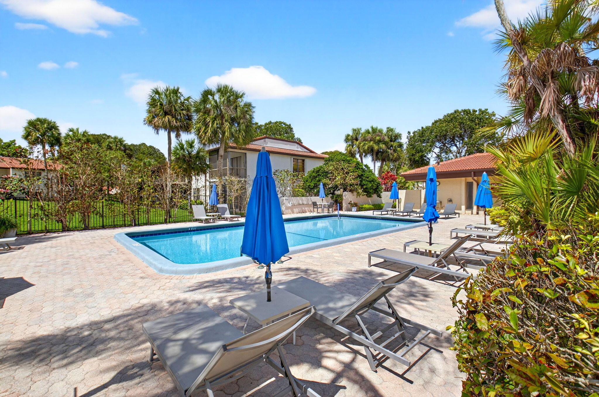 21691 Cypress Road, Unit 16B Boca Raton, FL 33433 - Photo 29 of 36 33-web-or-mls-DSC_1833