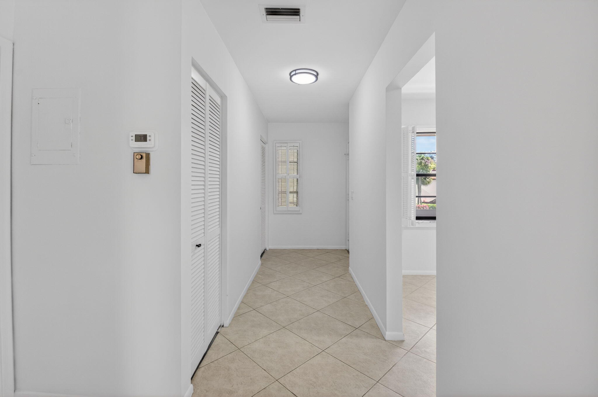 21691 Cypress Road, Unit 16B Boca Raton, FL 33433 - Photo 9 of 36 5-web-or-mls-DSC_1683