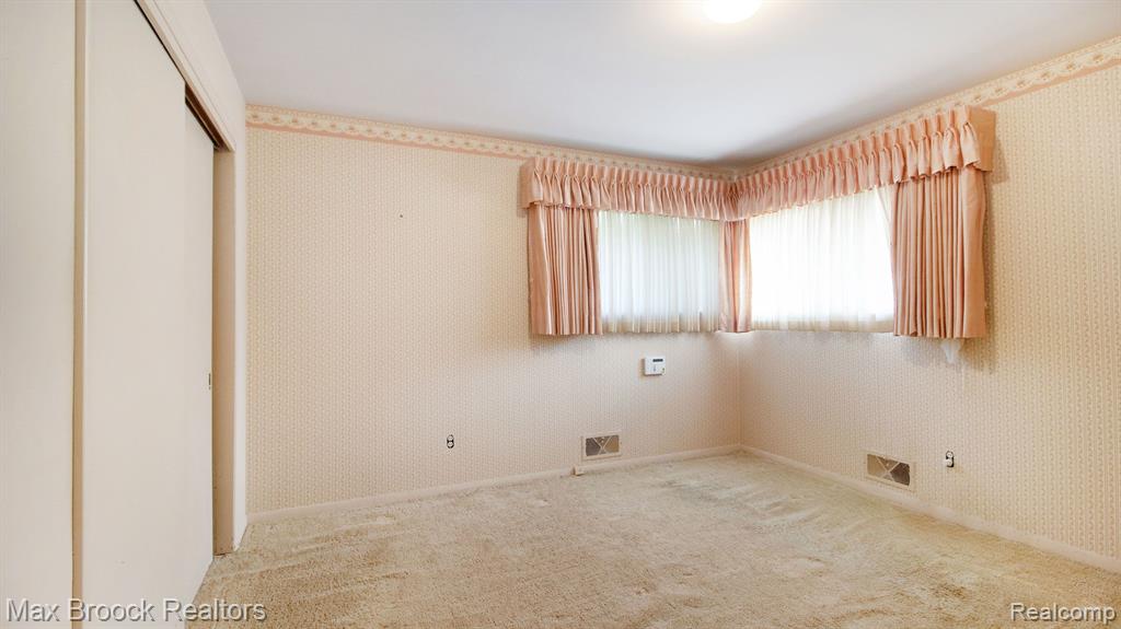 21 Willison Road Grosse Pointe Shores, MI 48236 - Photo 23 of 35