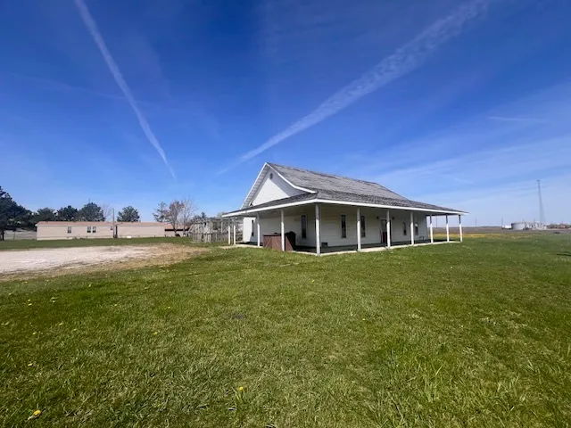 $215,000 | 100 South 4th Street, Wapella, IL 61777