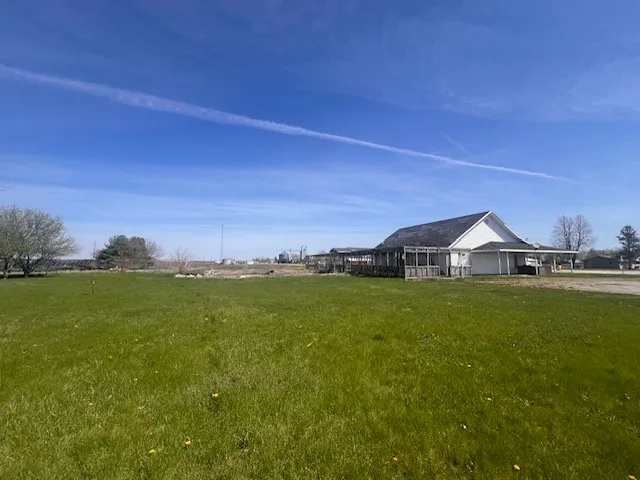 a view of entryway and hall
